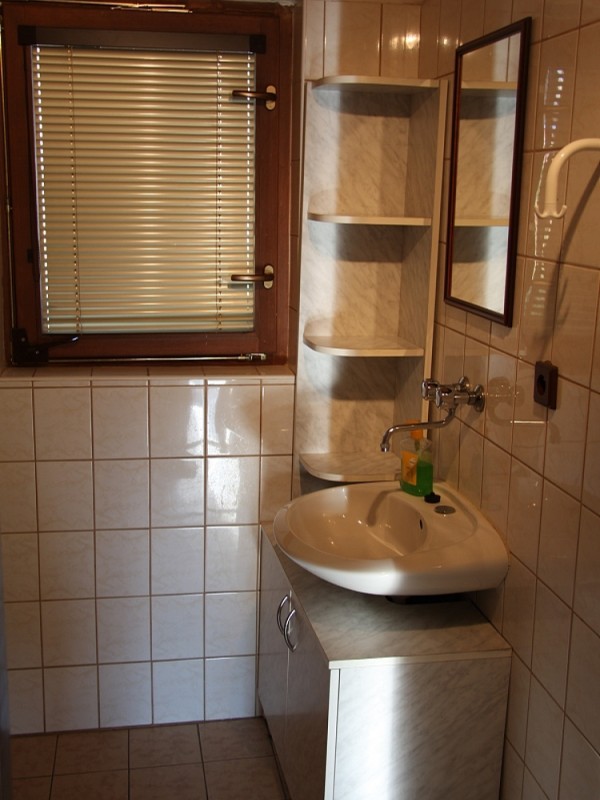 CHATA NA VYSOČINĚ S KRÁSNÝM VÝHLEDEM DO KRAJINY