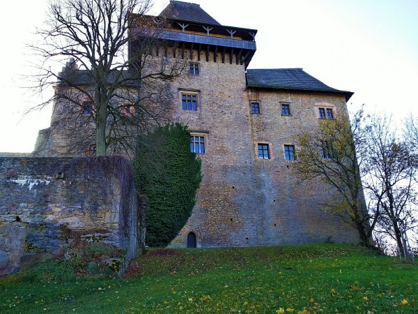 CHATA NA VYSOČINĚ S KRÁSNÝM VÝHLEDEM DO KRAJINY