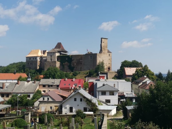 CHATA NA VYSOČINĚ S KRÁSNÝM VÝHLEDEM DO KRAJINY
