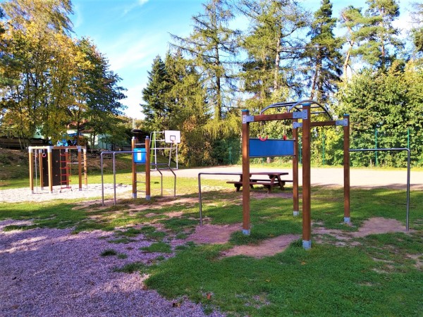 CHATA NA VYSOČINĚ S KRÁSNÝM VÝHLEDEM DO KRAJINY