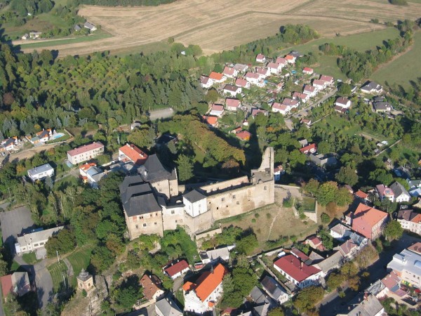 CHATA NA VYSOČINĚ S KRÁSNÝM VÝHLEDEM DO KRAJINY