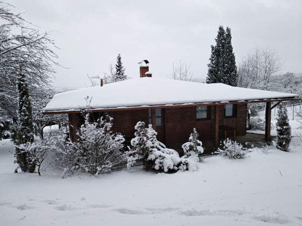 CHATA NA VYSOČINĚ S KRÁSNÝM VÝHLEDEM DO KRAJINY