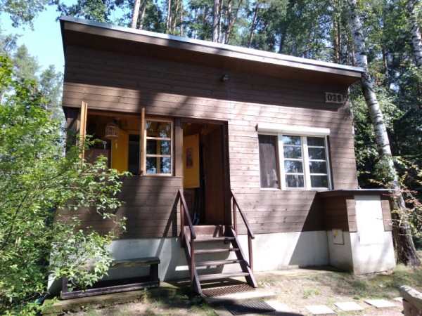 CHATA NA BŘEHU RYBNÍKA