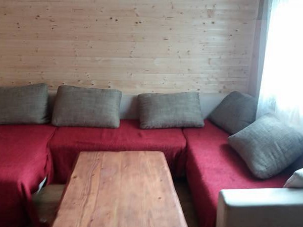 CHATY A CHALUPY K PRONAJMUTÍ BESKYDY