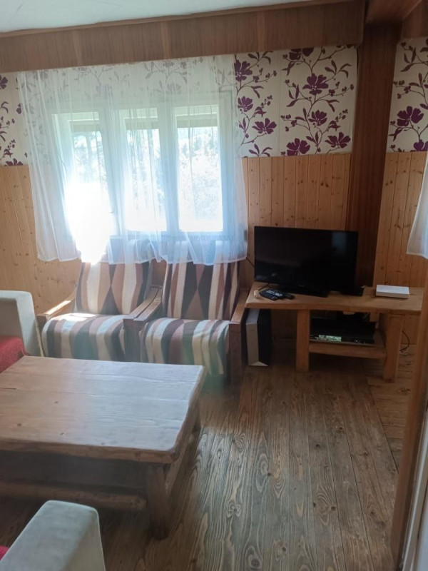 CHATY A CHALUPY K PRONAJMUTÍ BESKYDY