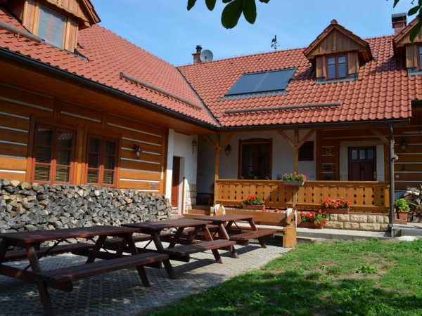 ROUBENKA S KRBEM A BAZÉNEM