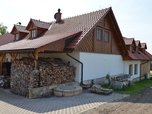 ROUBENKA S KRBEM A BAZÉNEM