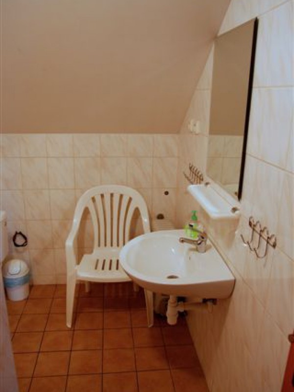 CHALUPA NAD VINNÝM SKLEPEM