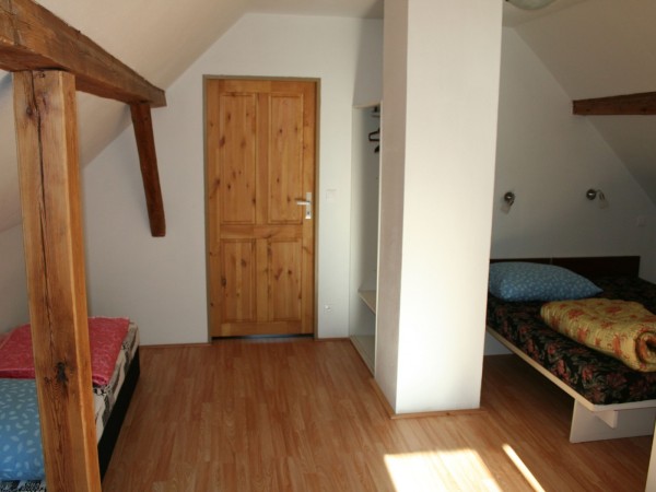 CHALUPA S BAZÉNEM V JIŽNÍCH ČECHÁCH