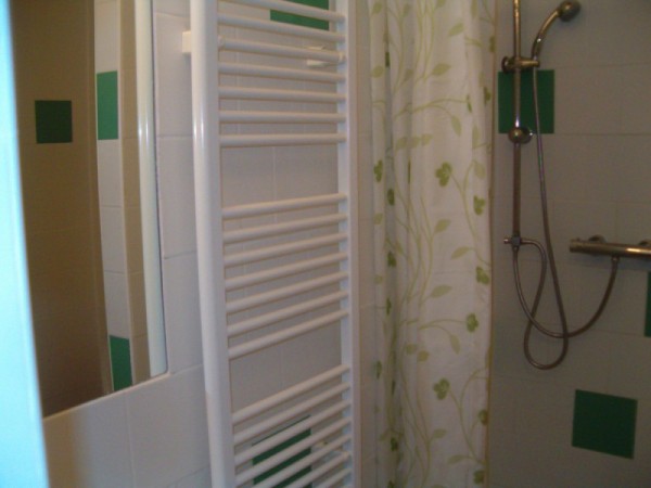 CHALUPA S BAZÉNEM V JIŽNÍCH ČECHÁCH