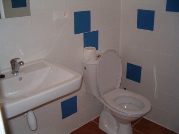 CHALUPA S BAZÉNEM V JIŽNÍCH ČECHÁCH