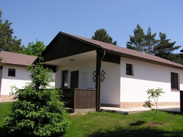 Chaty CHATY TRHOVKY U ORLICKÉ PŘEHRADY