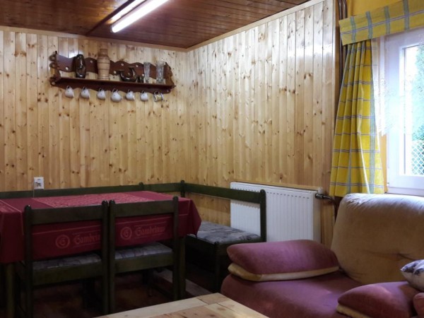 CHATA K PRONAJMUTÍ V BESKYDECH