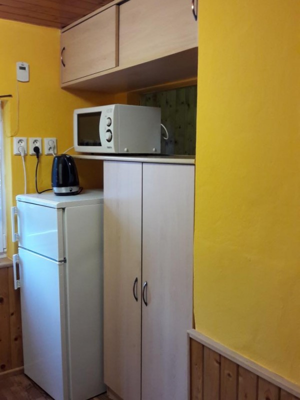 CHATA K PRONAJMUTÍ V BESKYDECH