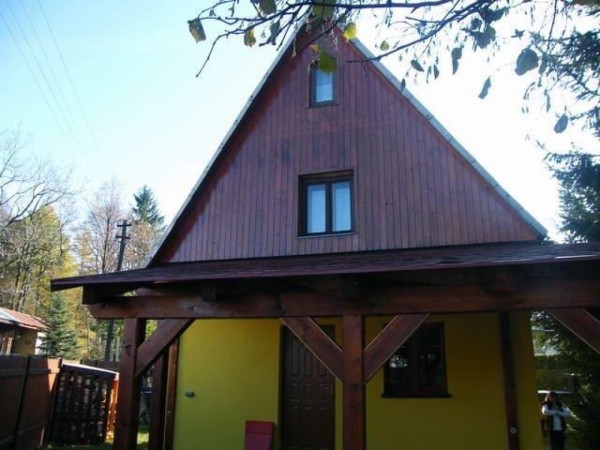 CHATA K PRONAJMUTÍ V BESKYDECH