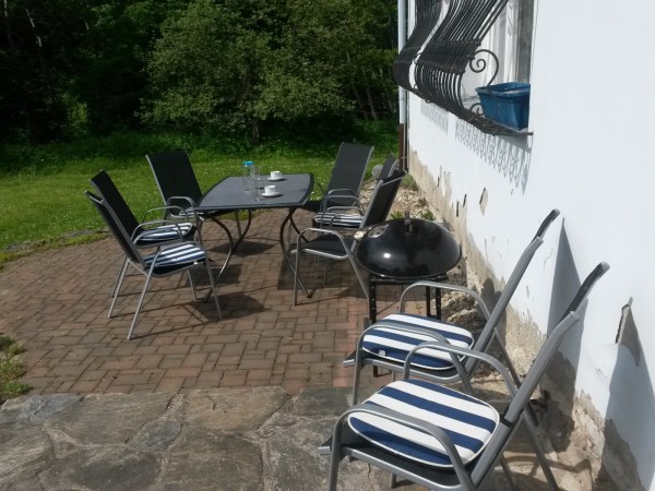 CHALUPA K PRONAJMUTÍ NA SAMOTĚ S VÍŘIVKOU