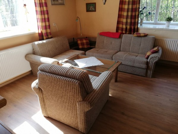 CHALUPA K PRONAJMUTÍ NA SAMOTĚ S VÍŘIVKOU