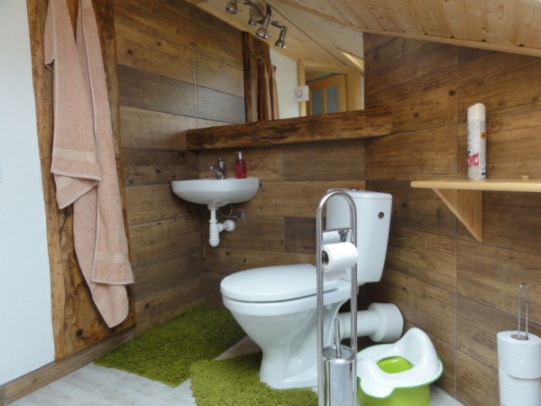 CHALUPA S VYŽITÍM PRO DĚTI