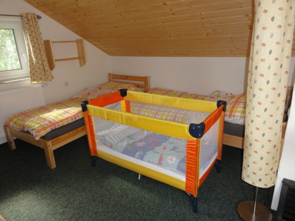 CHALUPA S VYŽITÍM PRO DĚTI