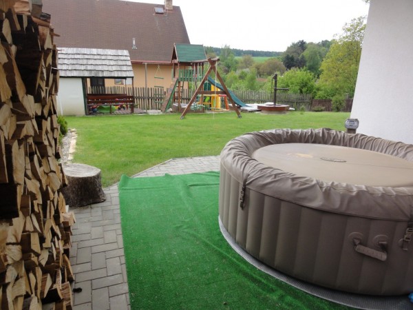 CHALUPA S VYŽITÍM PRO DĚTI