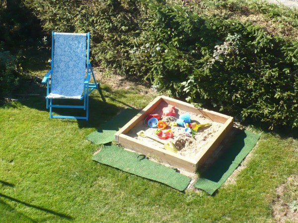 PRONÁJEM SRUBU U RYBNÍKA