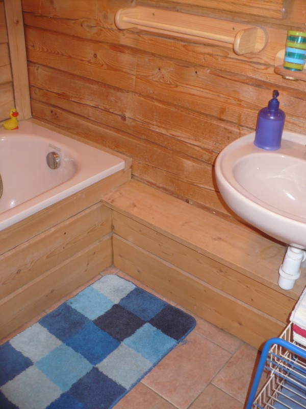 PRONÁJEM SRUBU U RYBNÍKA