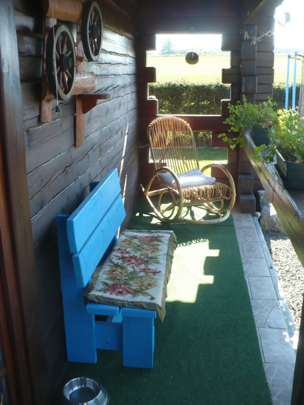 PRONÁJEM SRUBU U RYBNÍKA