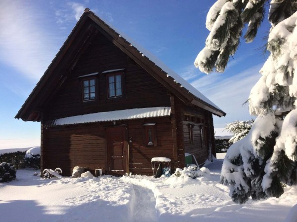 PRONÁJEM SRUBU U RYBNÍKA