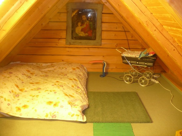 PRONÁJEM SRUBU U RYBNÍKA