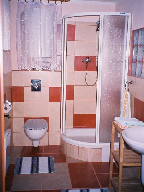 CHALUPA K PRONAJMUTÍ ADRŠPACH