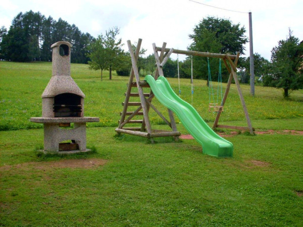 PRONÁJEM CHALUPY S BAZÉNEM A SAUNOU