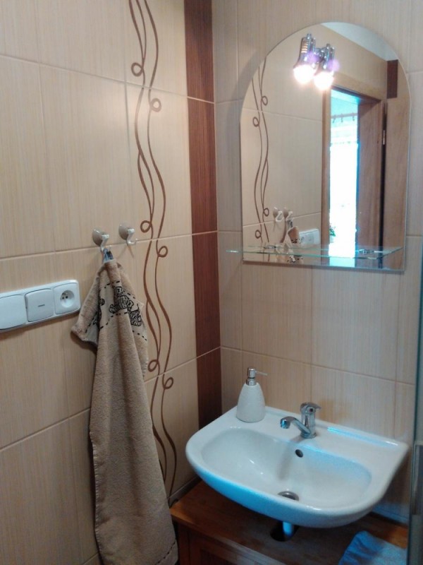 UBYTOVÁNÍ S VINNÝM SKLÍPKEM