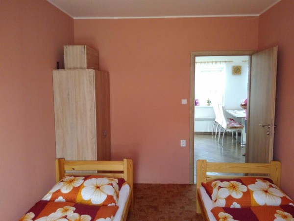 UBYTOVÁNÍ S VINNÝM SKLÍPKEM