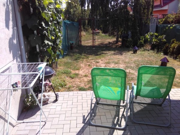 UBYTOVÁNÍ S VINNÝM SKLÍPKEM