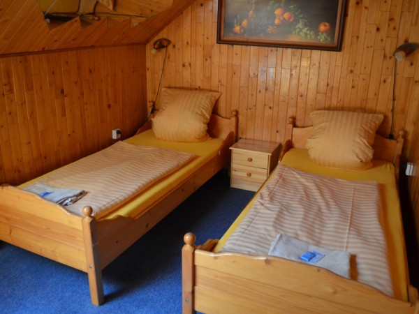 BEZBARIÉROVÉ UBYTOVÁNÍ