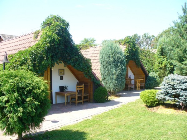 Rekreační středisko 2 Bungalovy s vyhřívaným bazénem