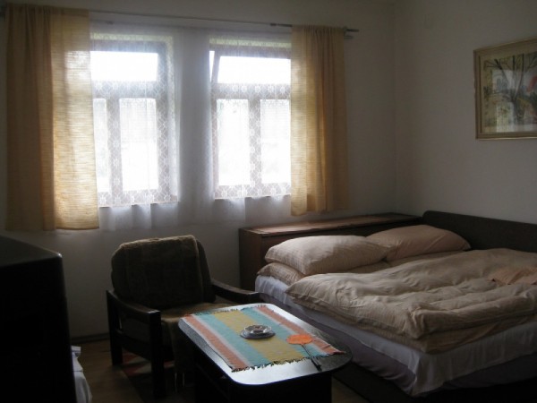 PRONÁJEM CHALUPY S BAZÉNEM V JIŽNÍCH ČECHÁCH