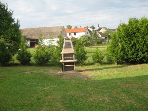 PRONÁJEM CHALUPY S BAZÉNEM V JIŽNÍCH ČECHÁCH