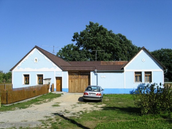 Chalupa chalupa u řeky Lužnice