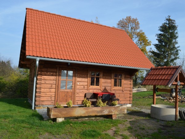 CHATY A CHALUPY K PRONAJMUTÍ