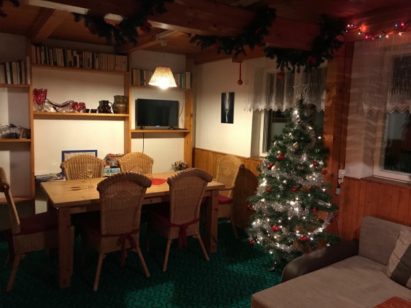 CHATA K PRONÁJMU U KOUPALIŠTĚ