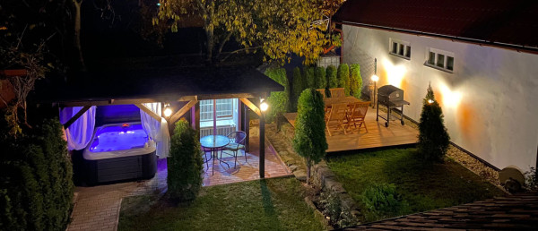 CHALUPA S CELOROČNÍM WELLNESS