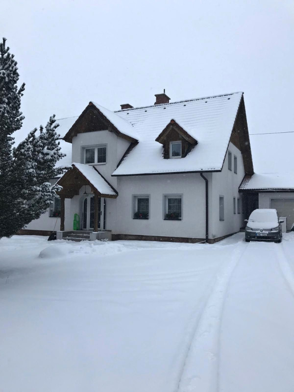 UBYTOVÁNÍ S VELKÝM BAZÉNEM