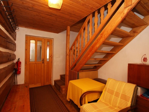 CHALUPA V KRKONOŠÍCH S BAZÉNEM