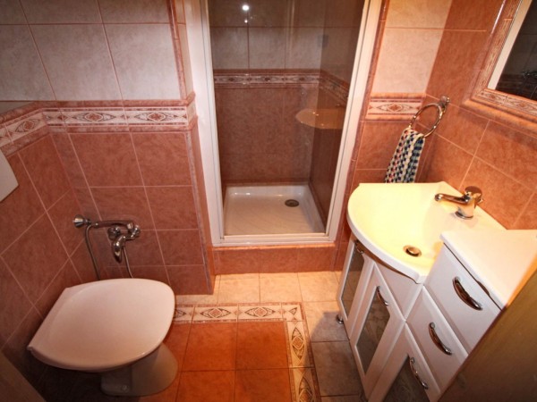 CHALUPA V KRKONOŠÍCH S BAZÉNEM