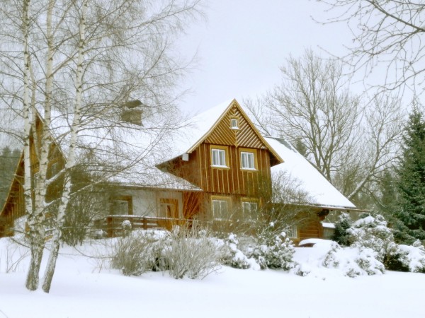 CHALUPA V KRKONOŠÍCH S BAZÉNEM