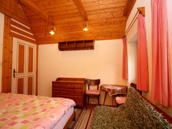 CHALUPA V KRKONOŠÍCH S BAZÉNEM