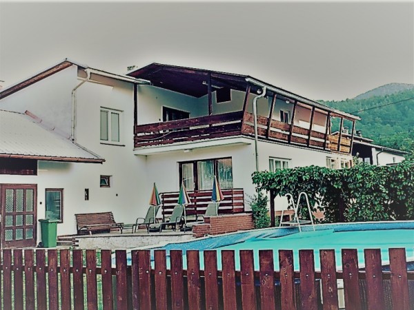 CHALUPA K PRONÁJMU JAVORNÍKY