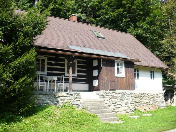 PRONÁJEM ROUBENÉ CHALUPY S KRBEM V KRKONOŠÍCH