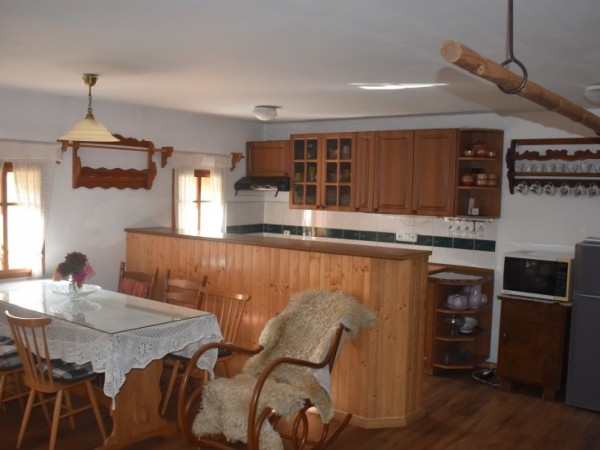 PRONÁJEM ROUBENÉ CHALUPY S KRBEM V KRKONOŠÍCH